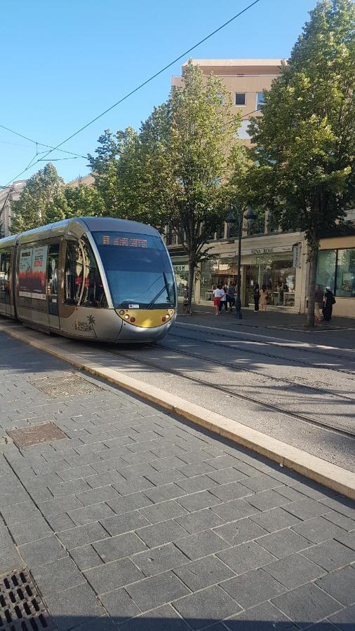 Seaside Tram Haven: Budget-Friendly Room with Kitchen and Views Nice Exterior photo