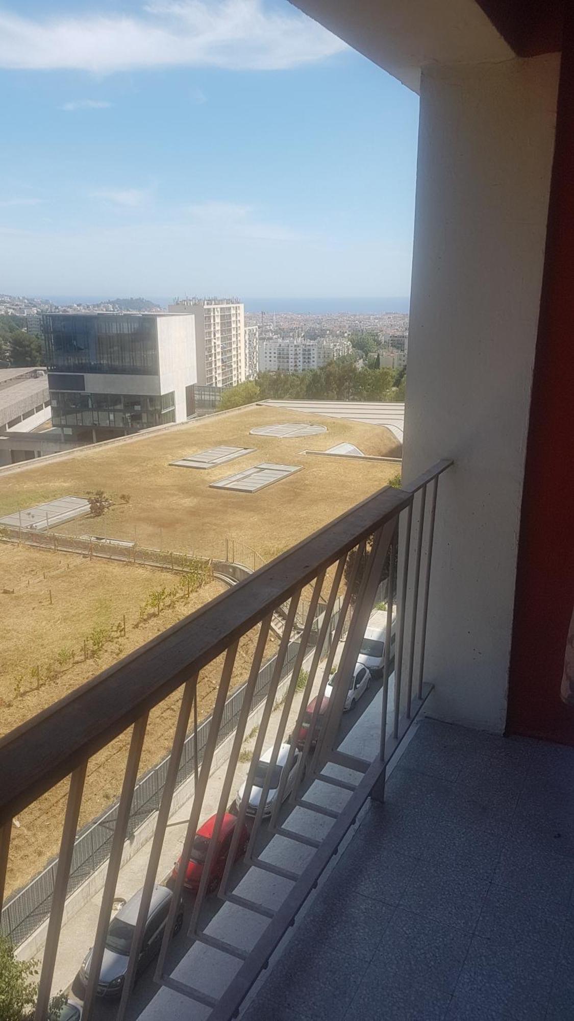 Seaside Tram Haven: Budget-Friendly Room with Kitchen and Views Nice Room photo